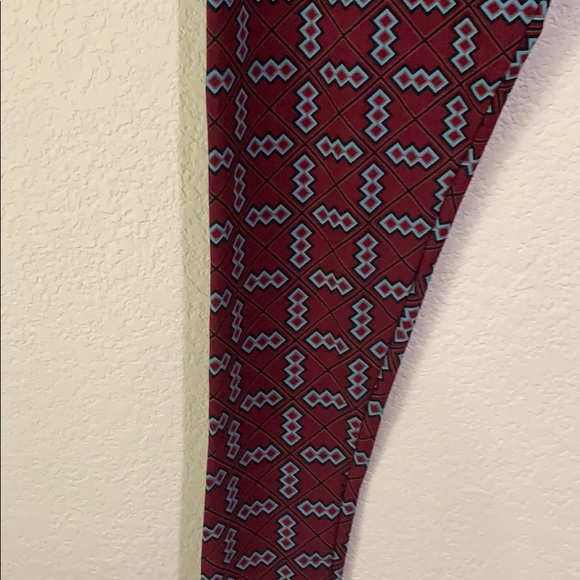 NWT Tall and Curvy LuLaRoe Leggings - Picture 4 of 4